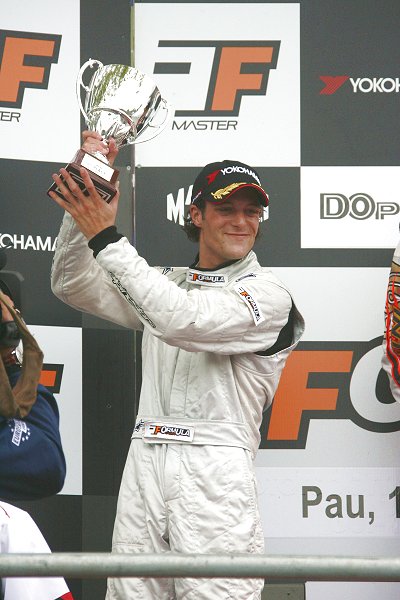 Retera op podium
